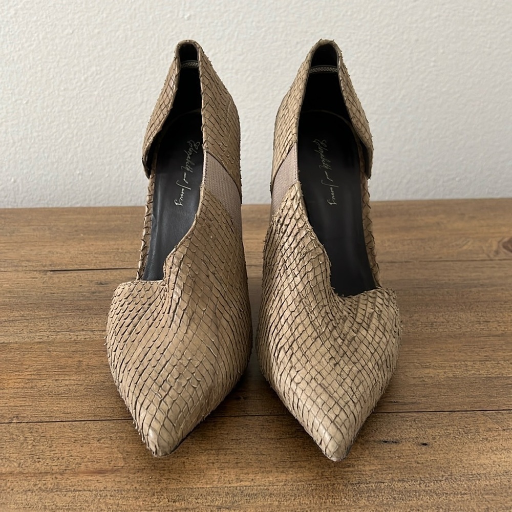Elizabeth and James wedge 8